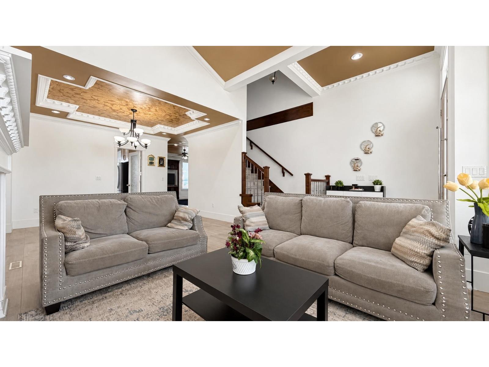 12579 66 Avenue Property Photo 3