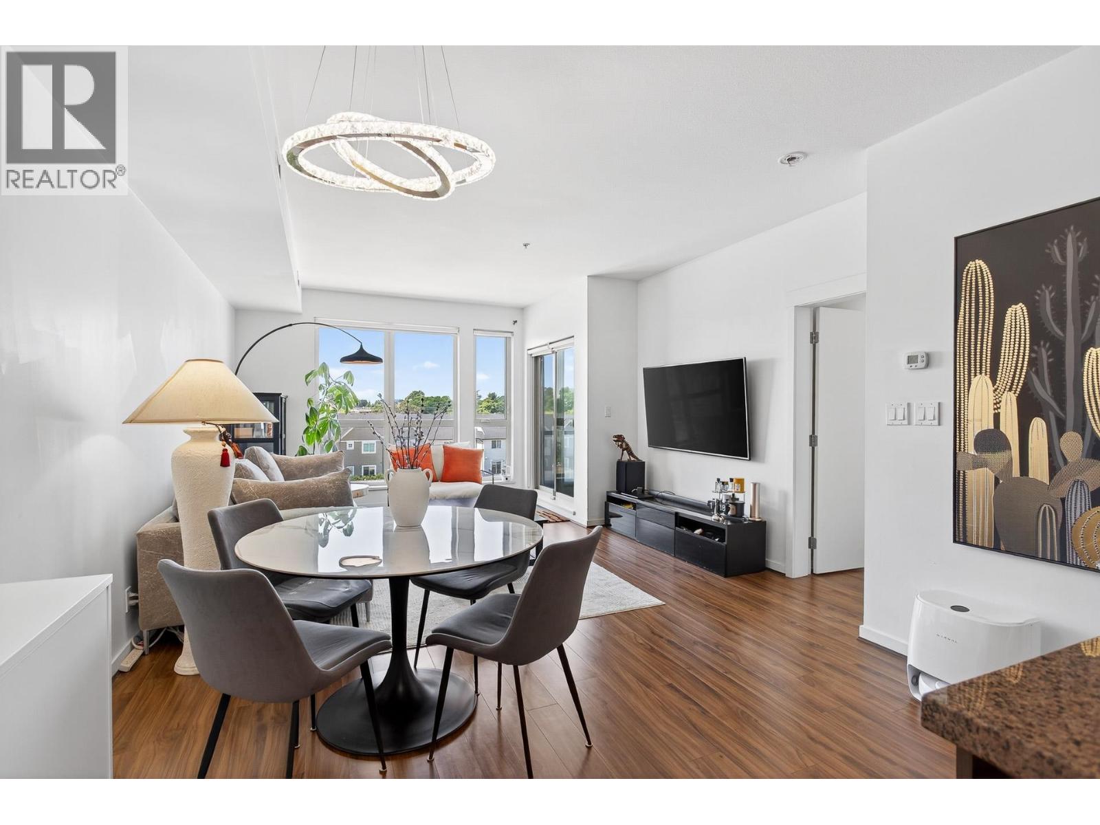 562 4099 Stolberg Street Property Photo 10