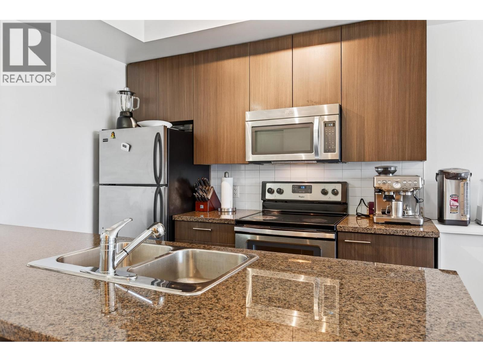 562 4099 Stolberg Street Property Photo 14