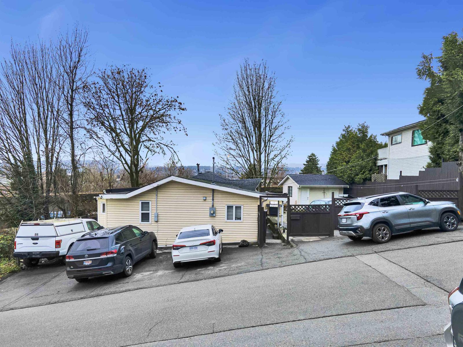 12943 112 Avenue Property Photo 2