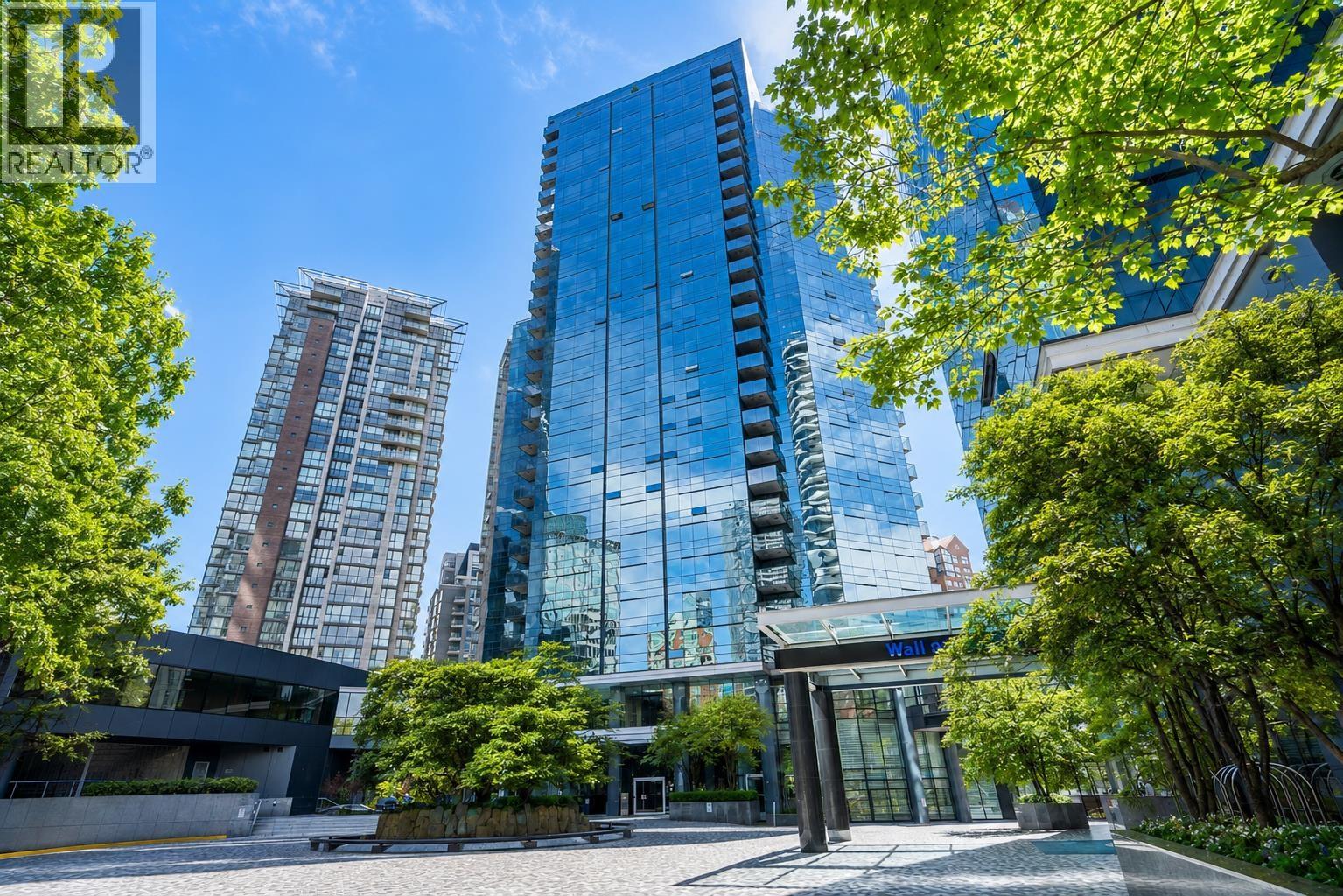 708 1050 Burrard Street Photo de la propriété 1