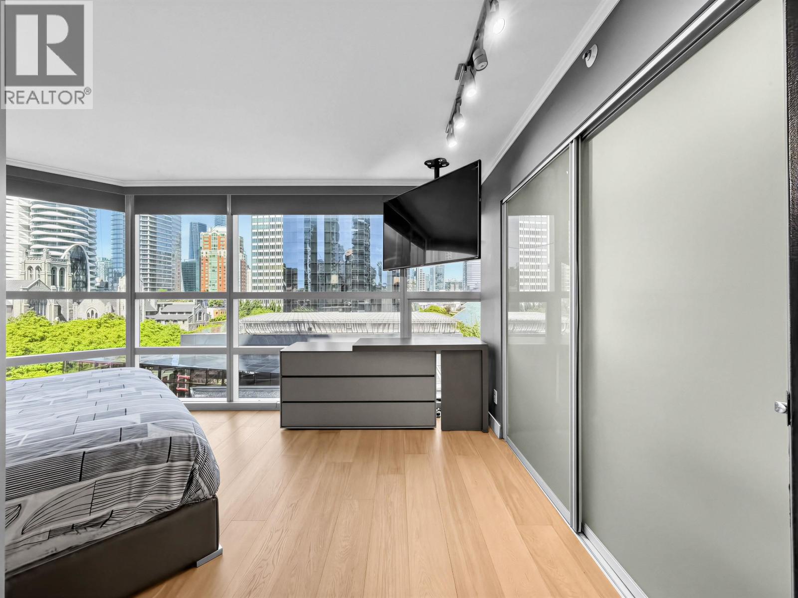708 1050 Burrard Street Property Photo 11