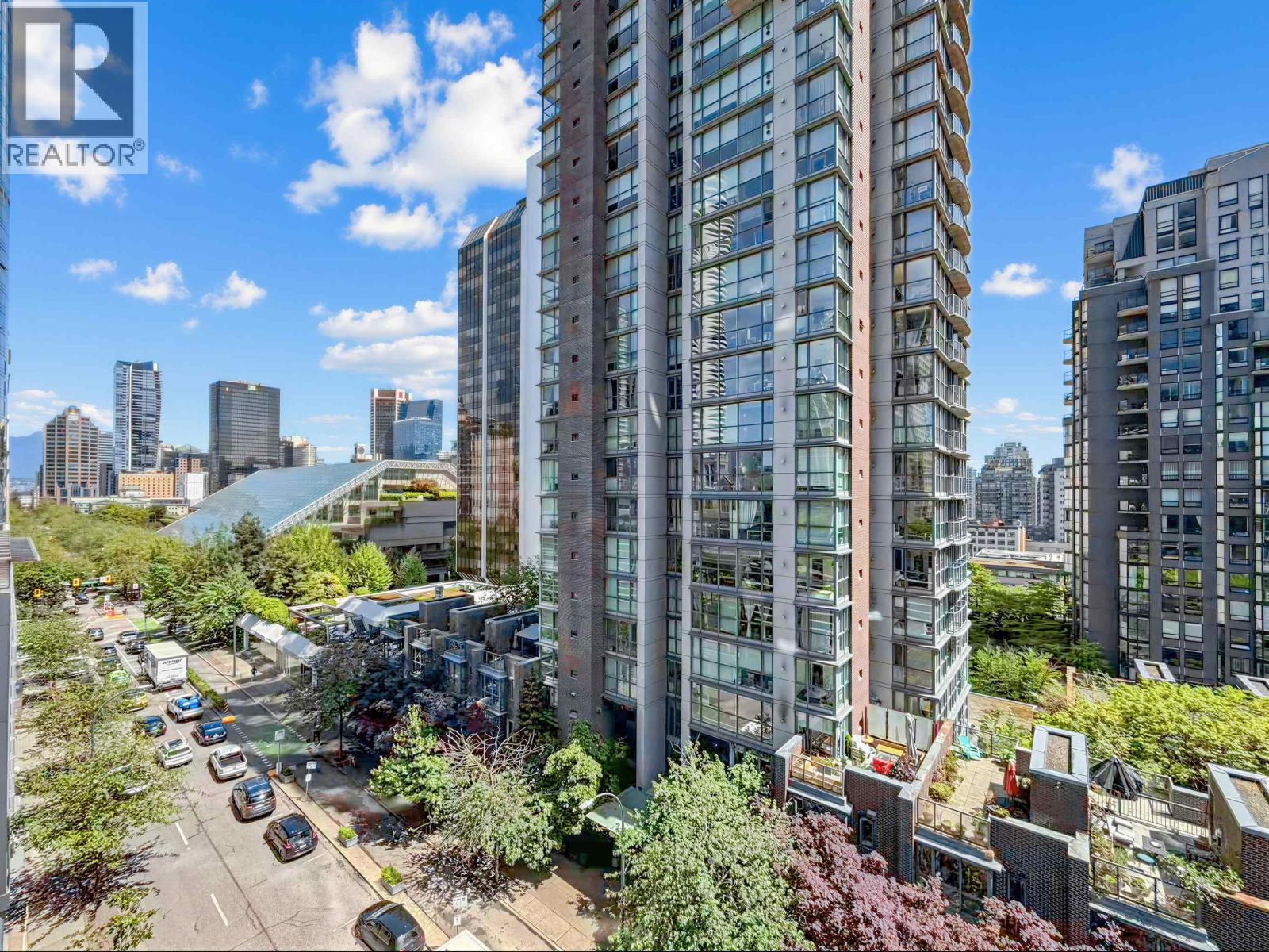 708 1050 Burrard Street Property Photo 17