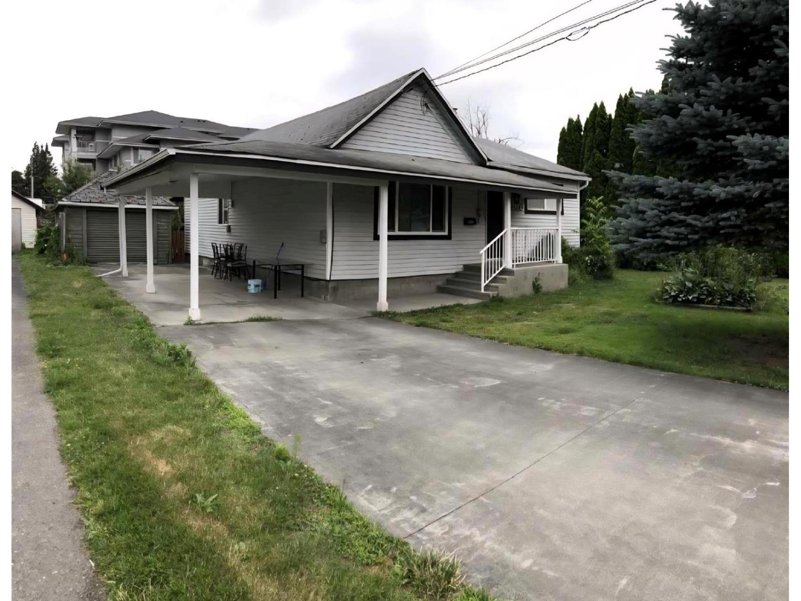 46249 SECOND Avenue Property Photo 1