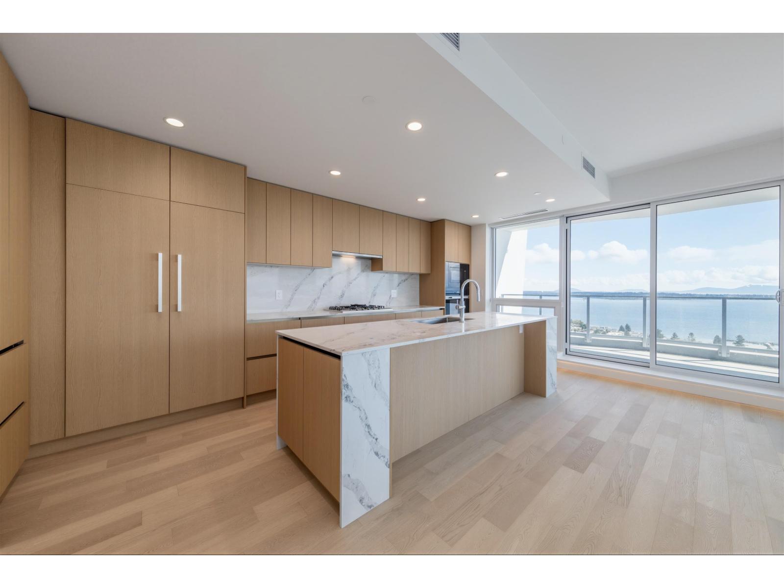 1605 1475 Foster Street Property Photo 7