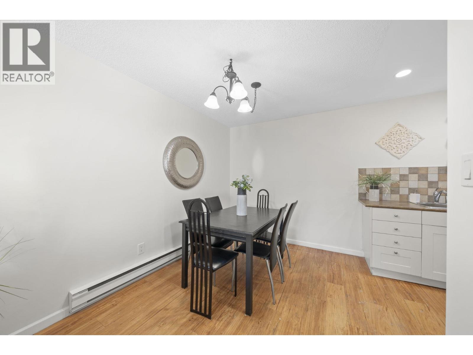 4896 47a Avenue Property Photo 7