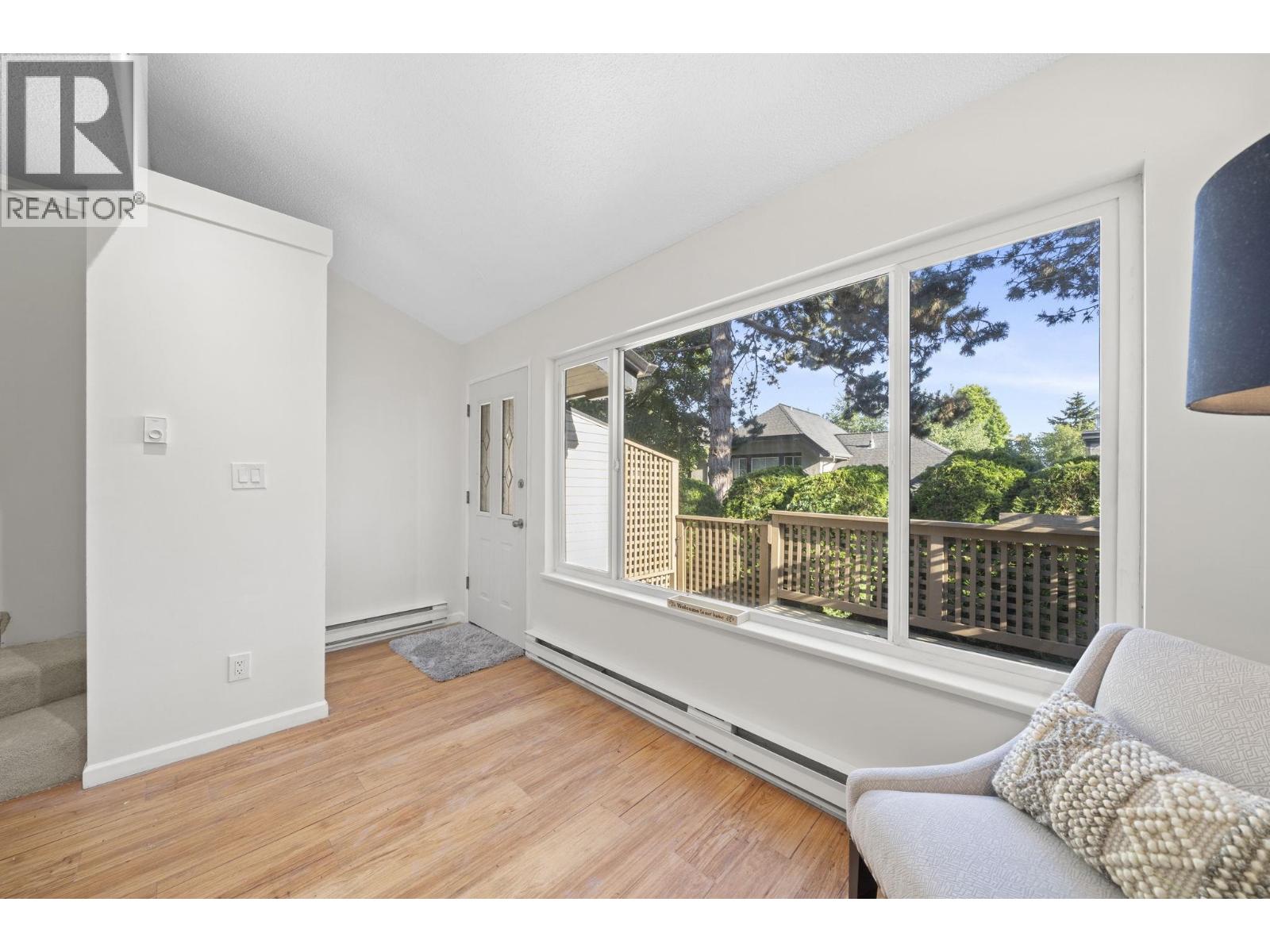 4896 47a Avenue Property Photo 10