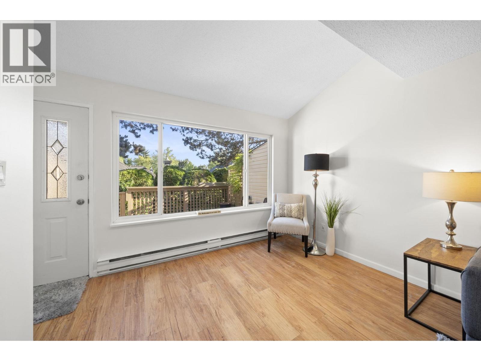 4896 47a Avenue Property Photo 11
