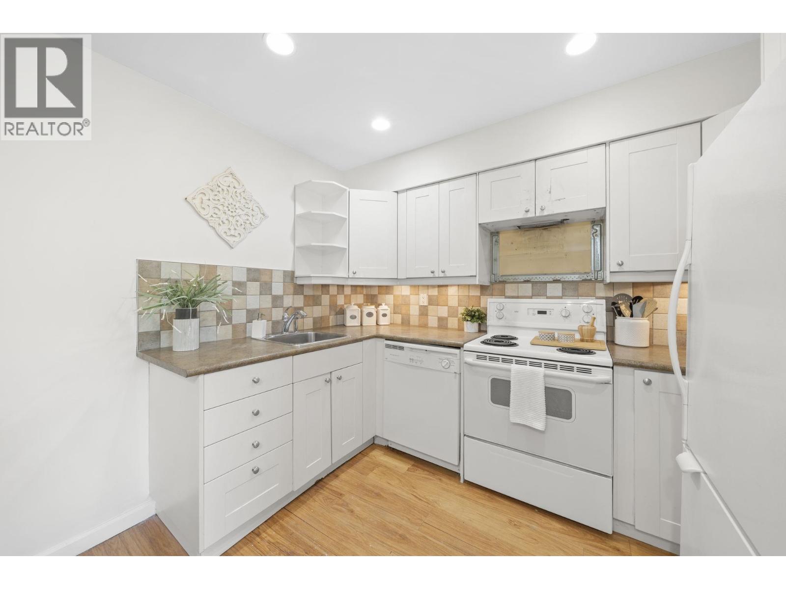 4896 47a Avenue Property Photo 13