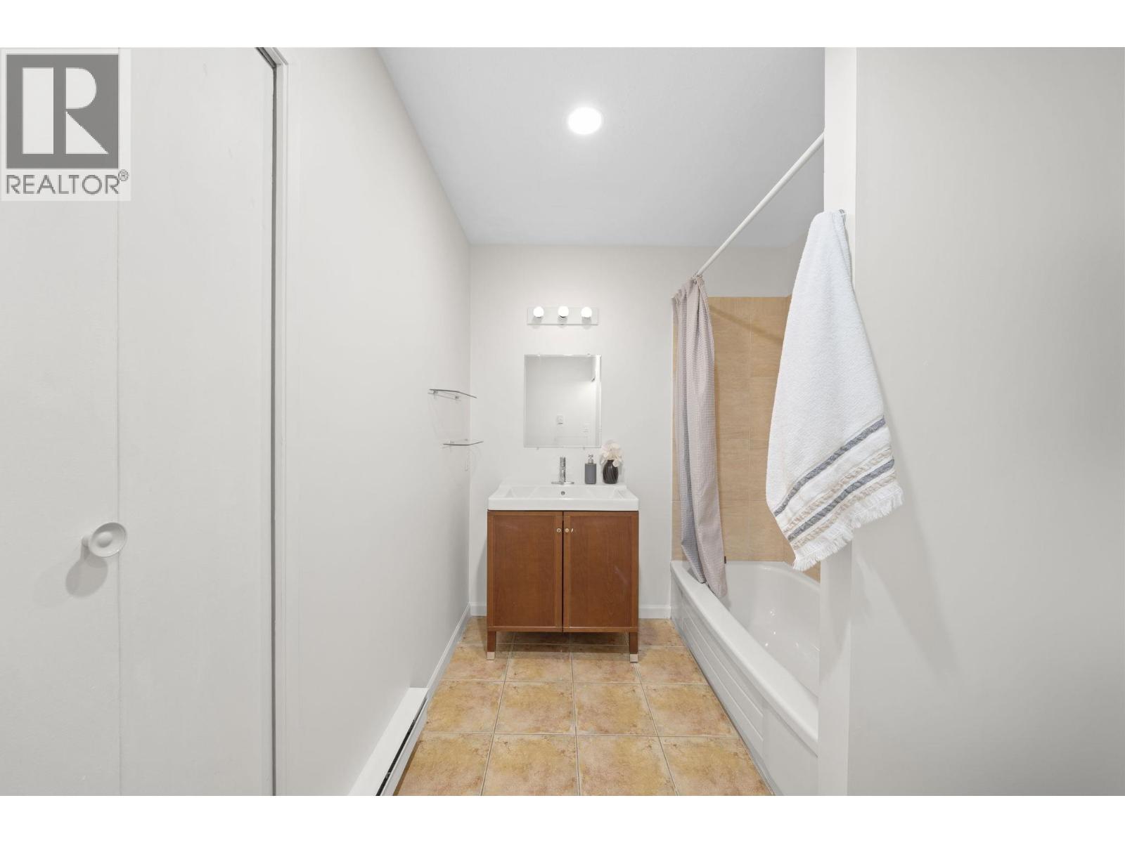 4896 47a Avenue Property Photo 19
