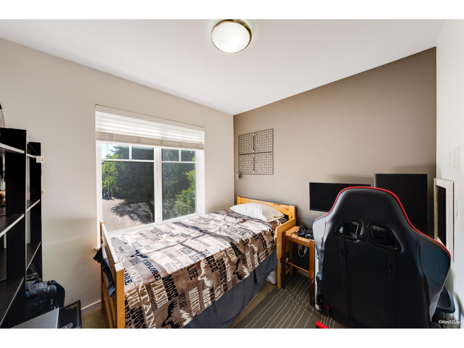 39 5858 142 Street Property Photo 10
