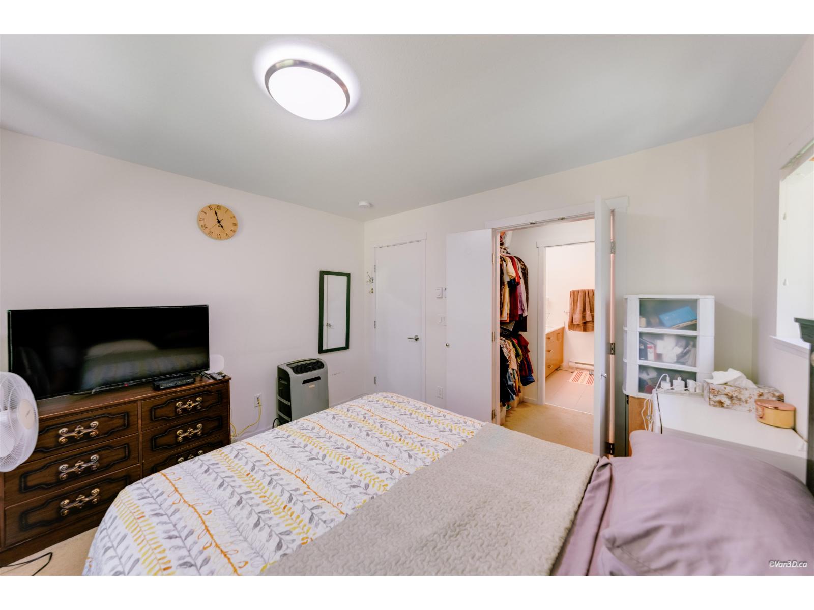 39 5858 142 Street Property Photo 14
