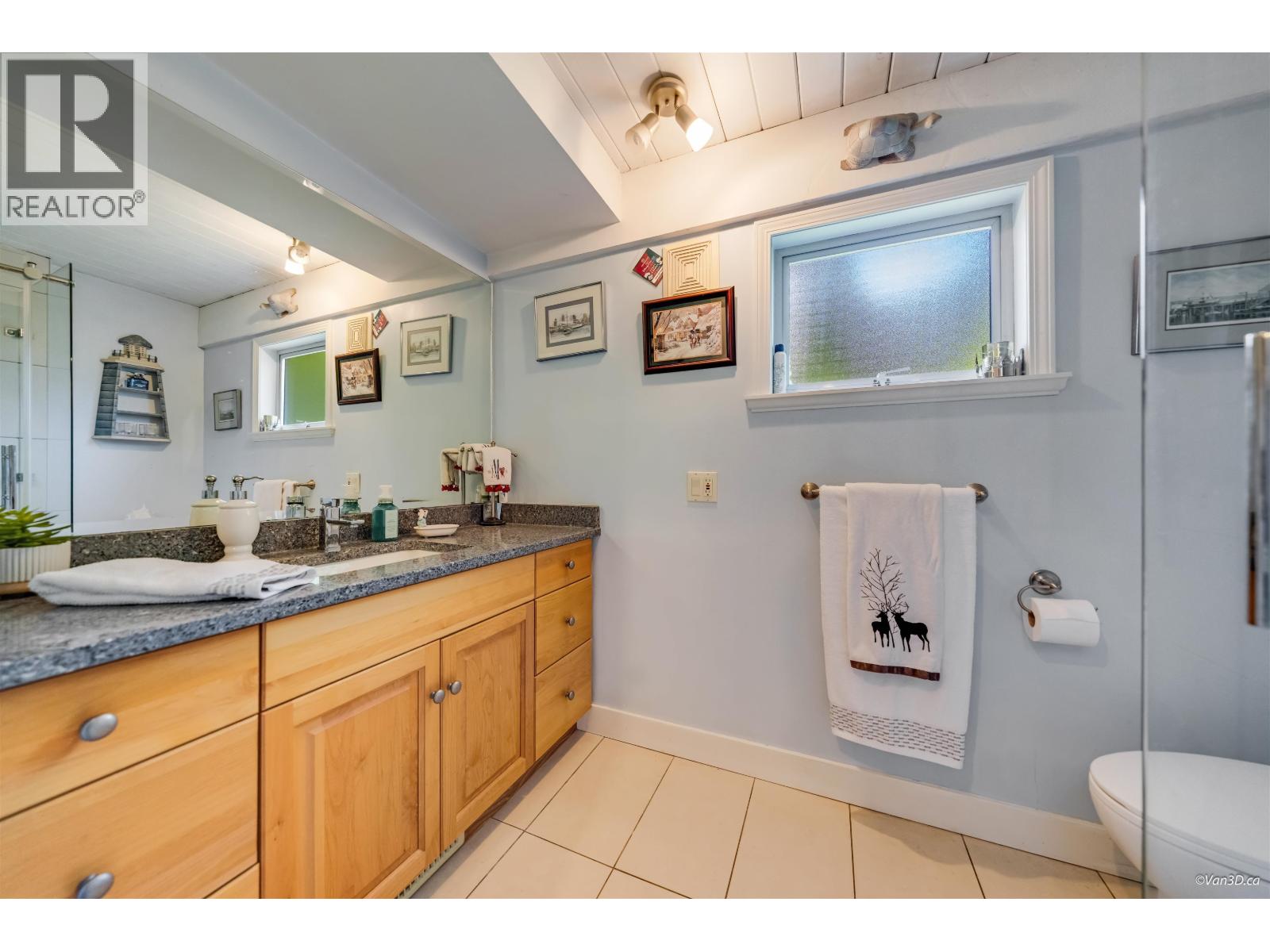 529 Appian Way Property Photo 17