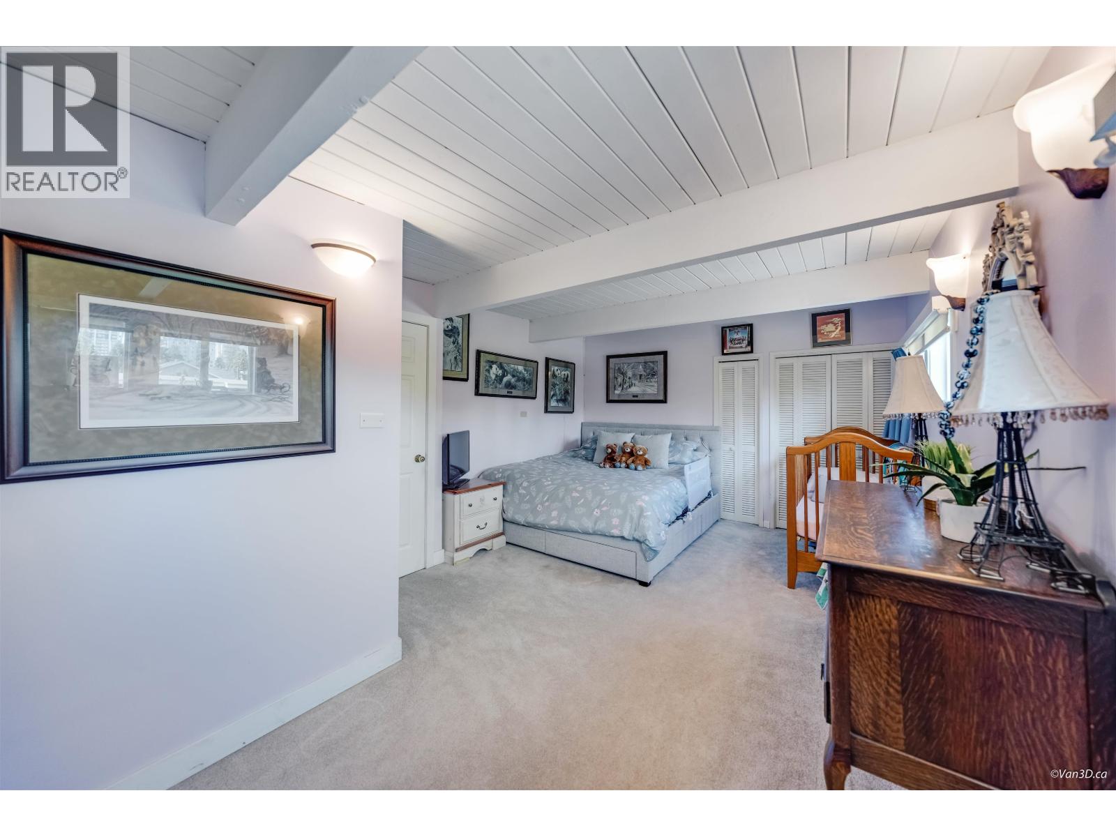 529 Appian Way Property Photo 20