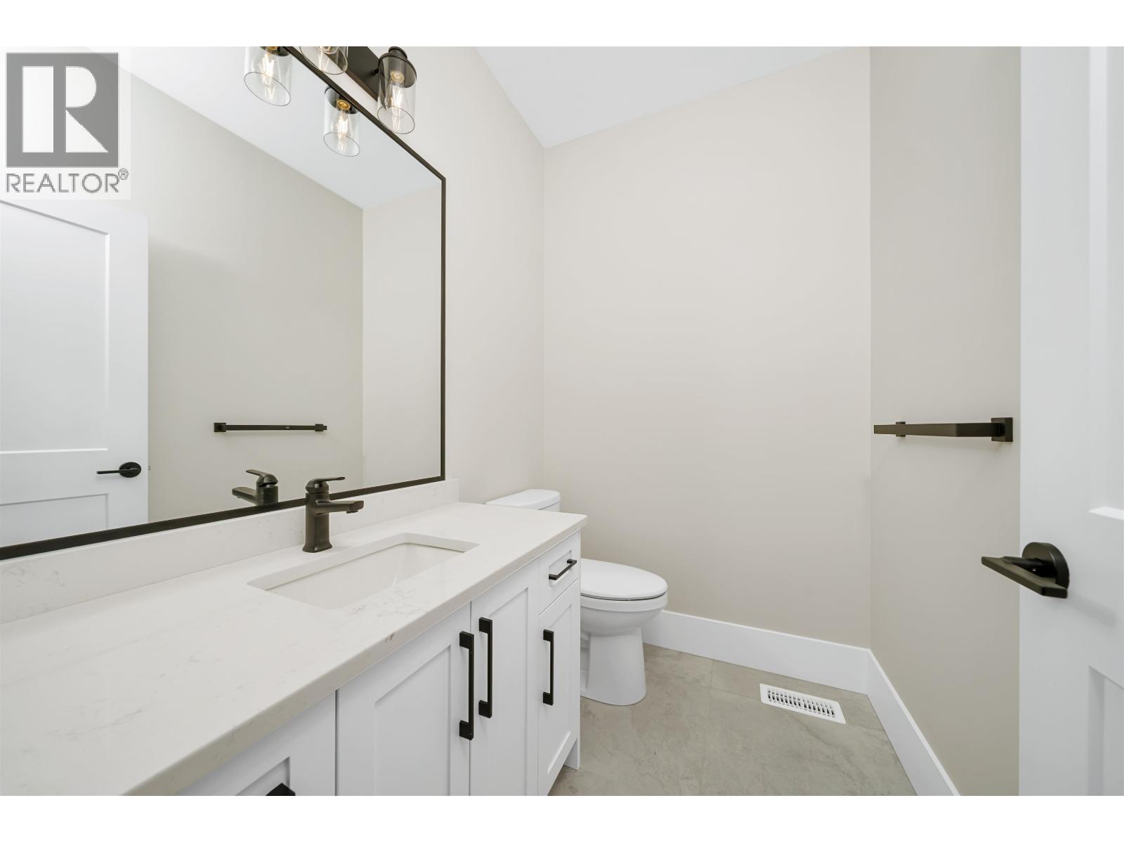 13544 Birdtail Drive Property Photo 14