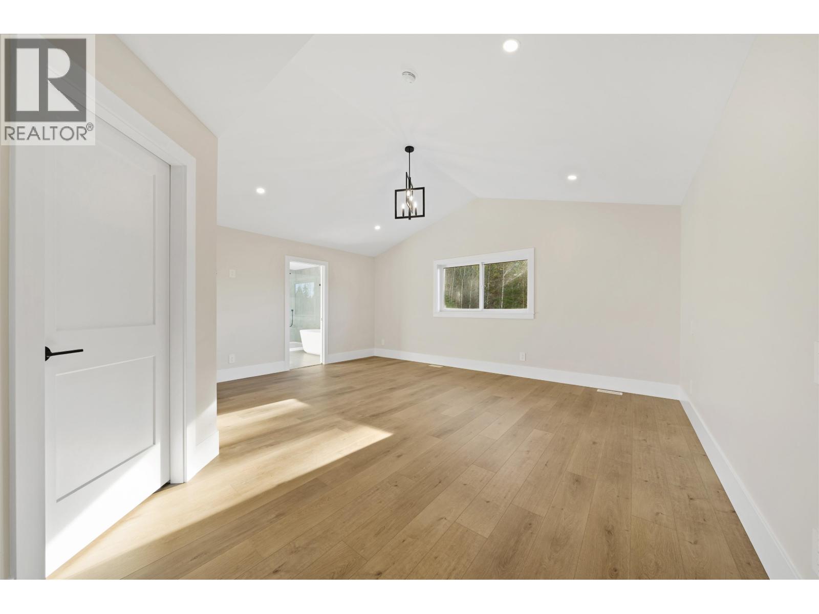 13544 Birdtail Drive Property Photo 16