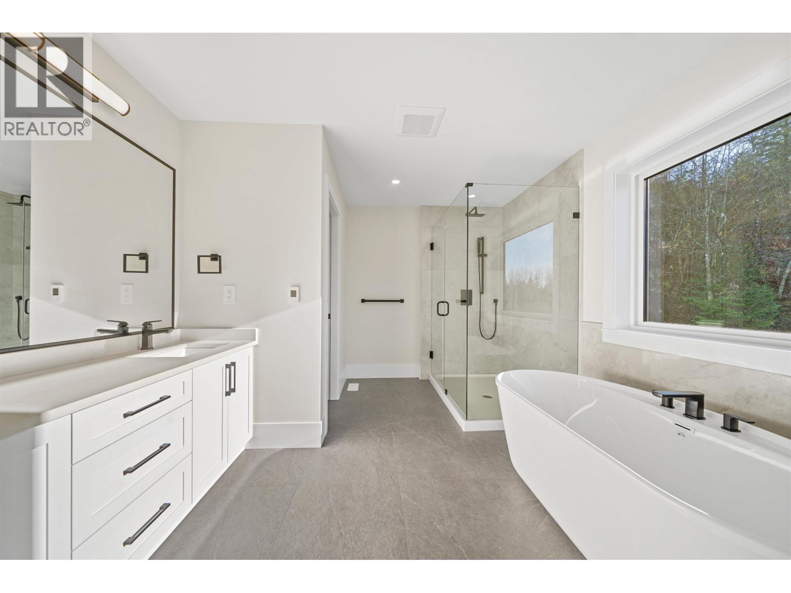 13544 Birdtail Drive Property Photo 19