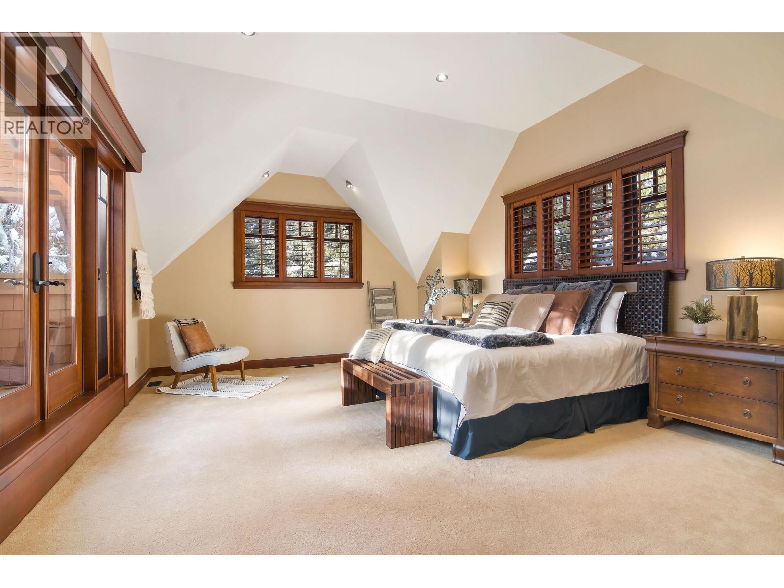 6693 Tapley Place Property Photo 27