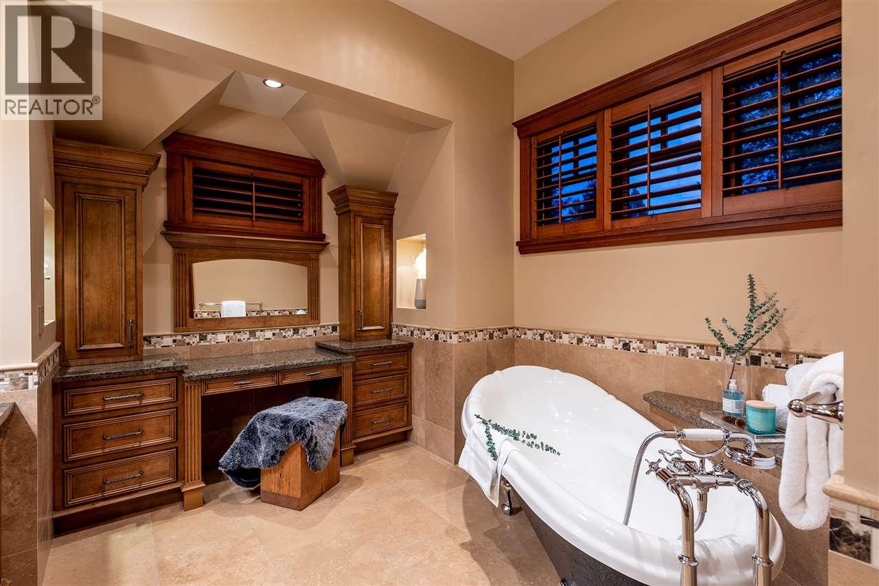 6693 Tapley Place Property Photo 29