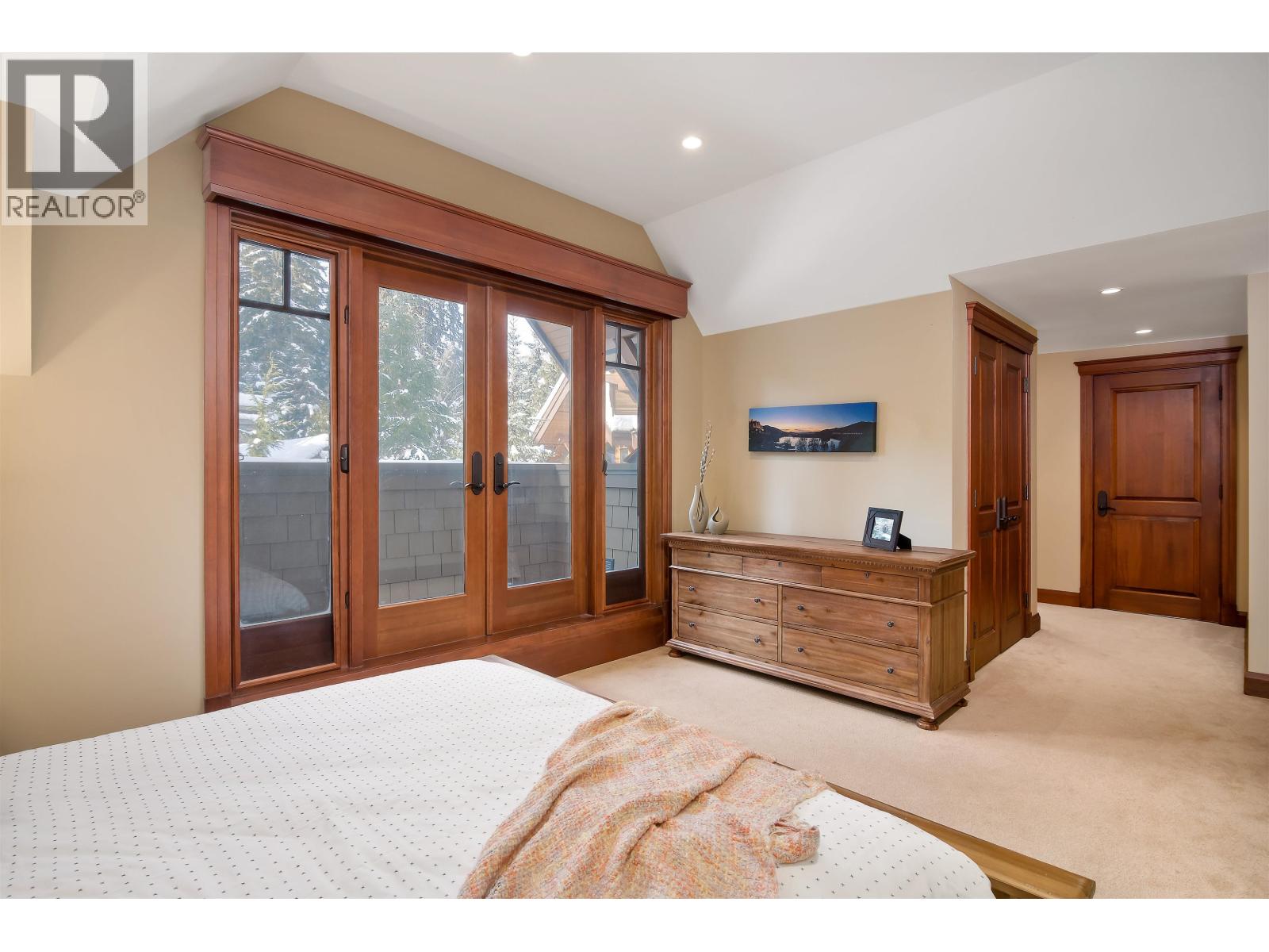 6693 Tapley Place Property Photo 30