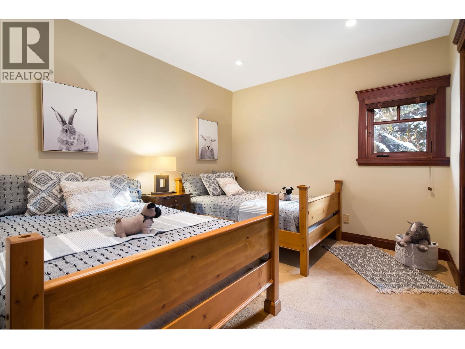 6693 Tapley Place Property Photo 33