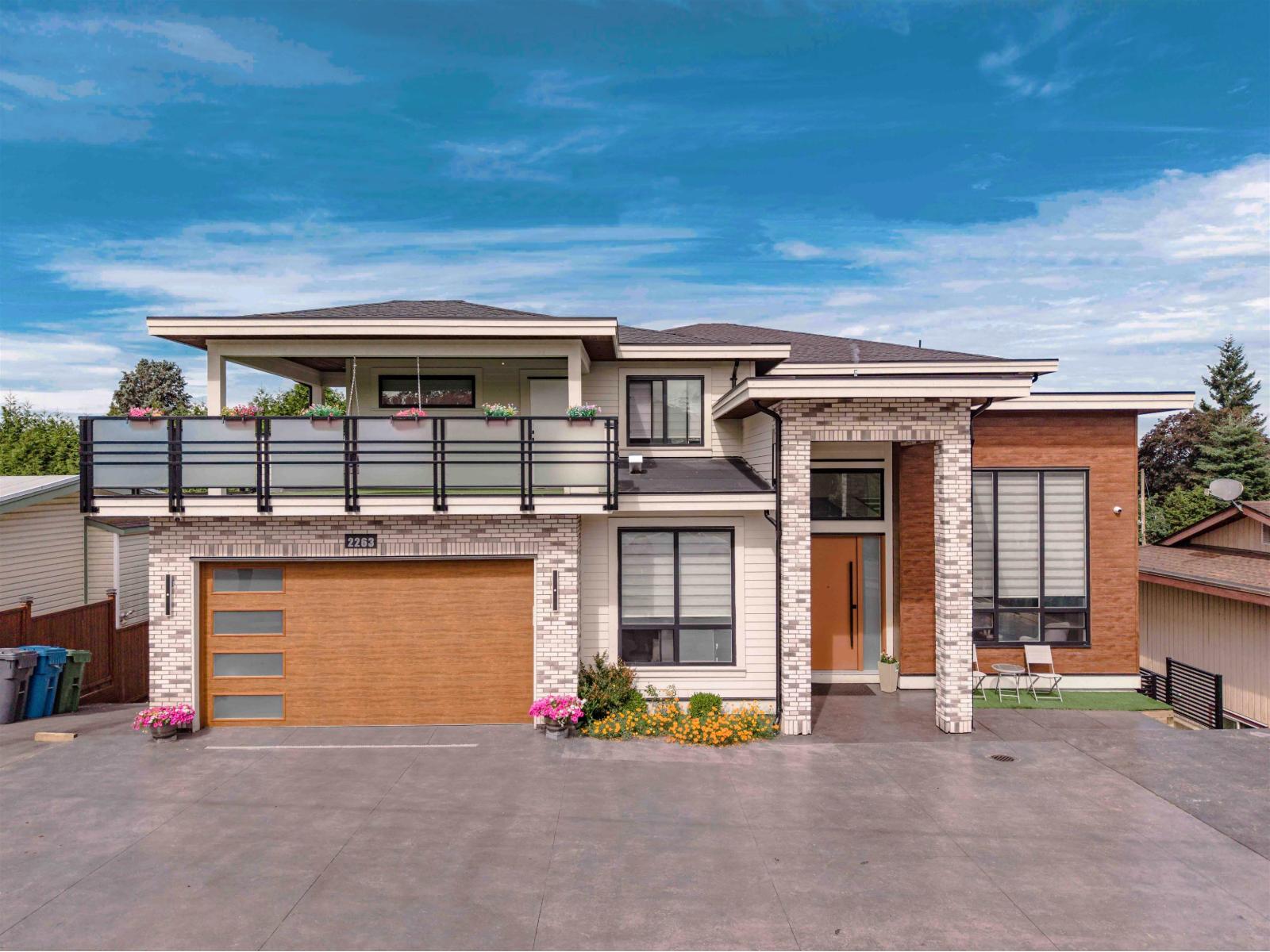 2263 Bevan Crescent Property Photo 1