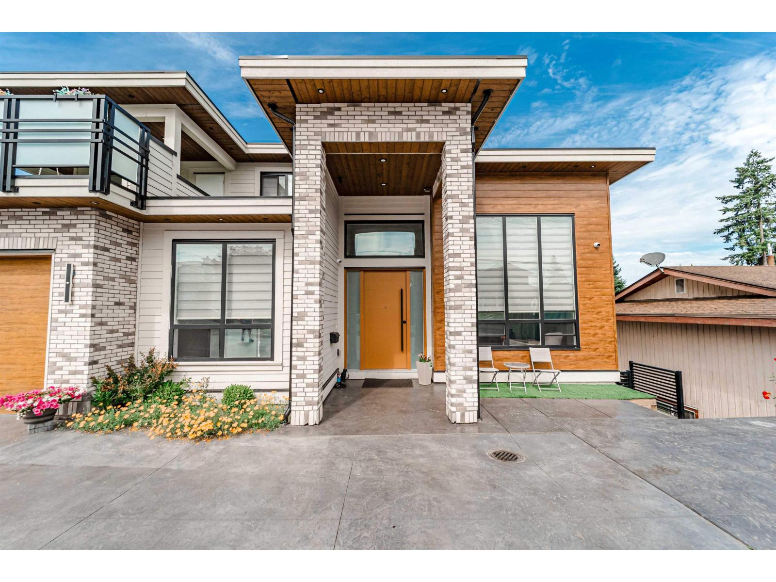 2263 Bevan Crescent Property Photo 3