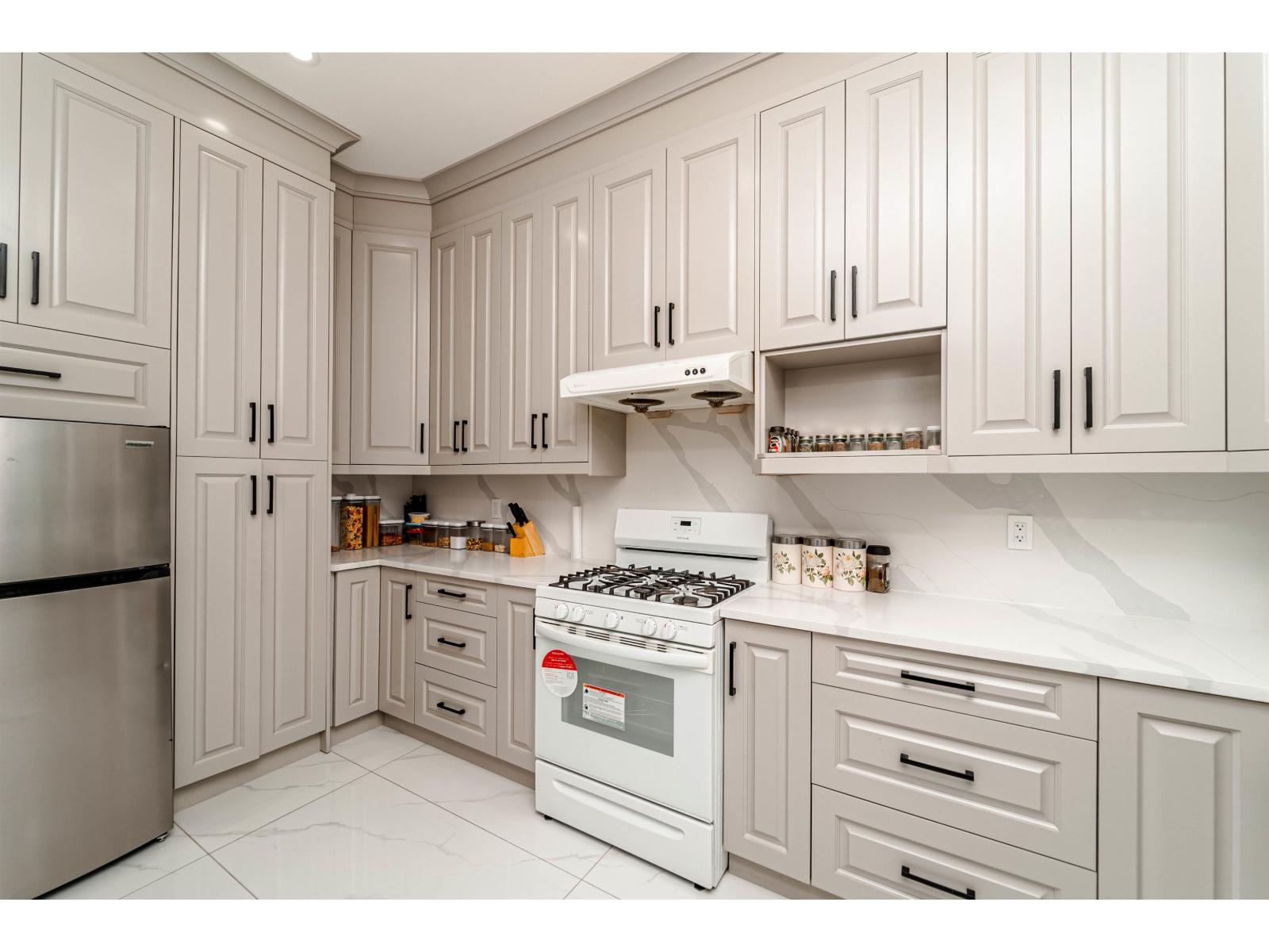 2263 Bevan Crescent Property Photo 16