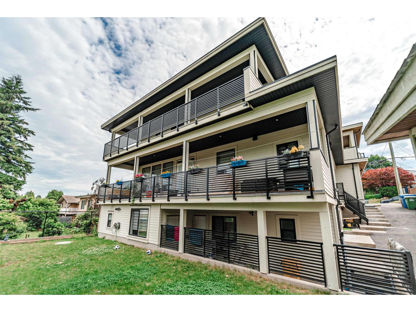 2263 Bevan Crescent Property Photo 38