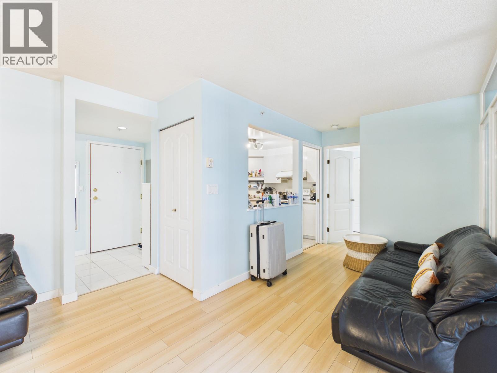 602 7995 Westminster Highway Property Photo 5
