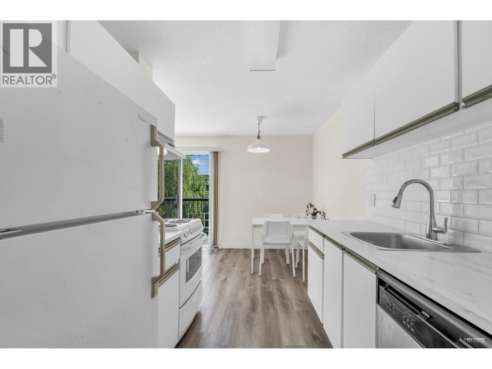 349 8111 Ryan Road Property Photo 2