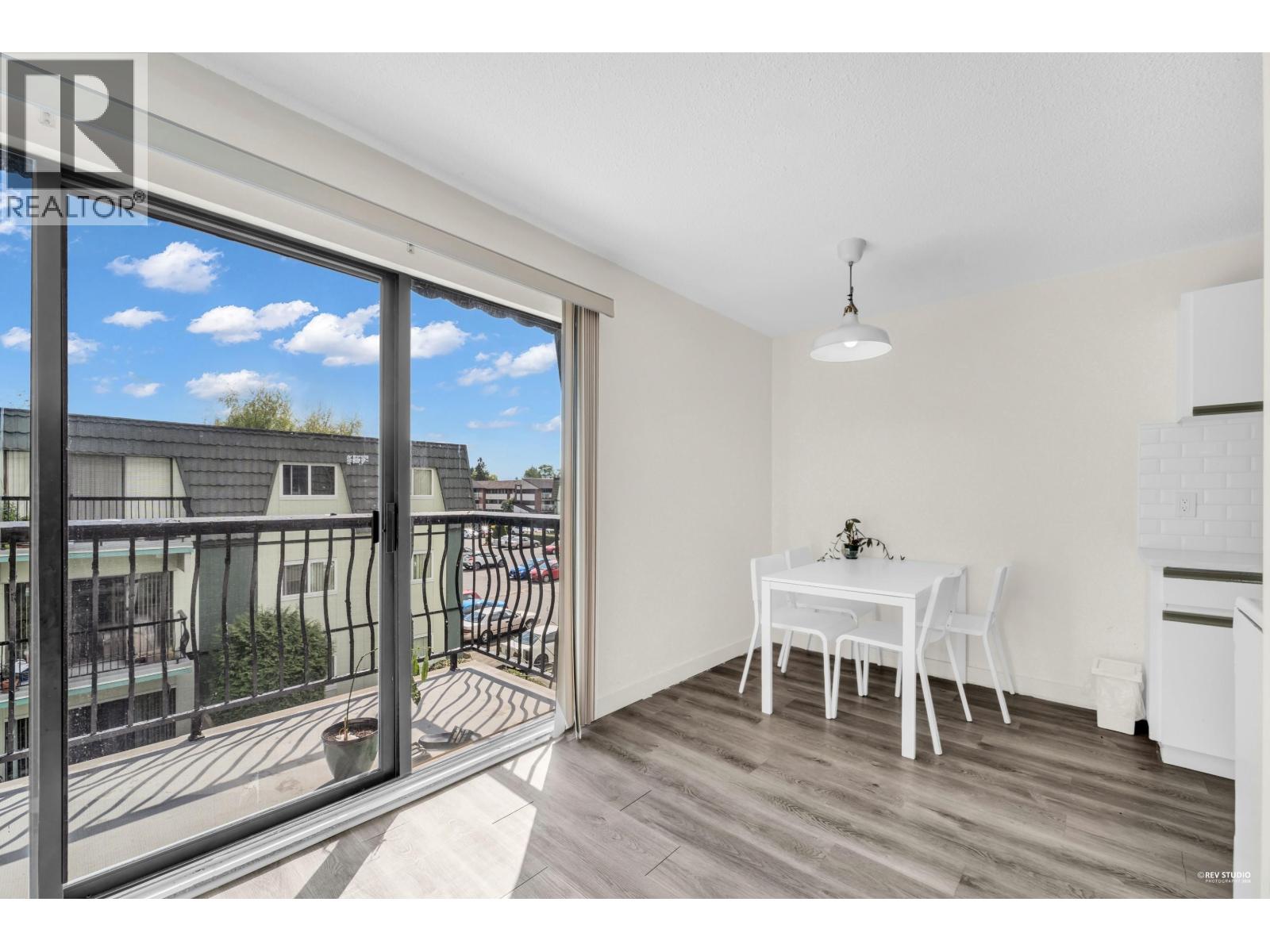 349 8111 Ryan Road Property Photo 6