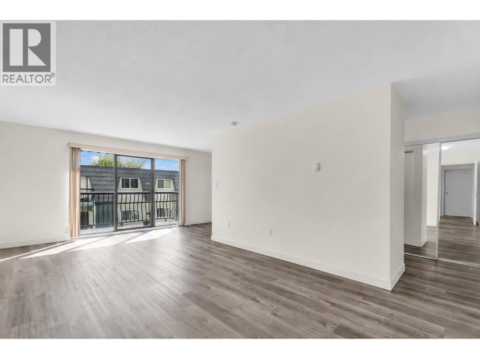 349 8111 Ryan Road Property Photo 11