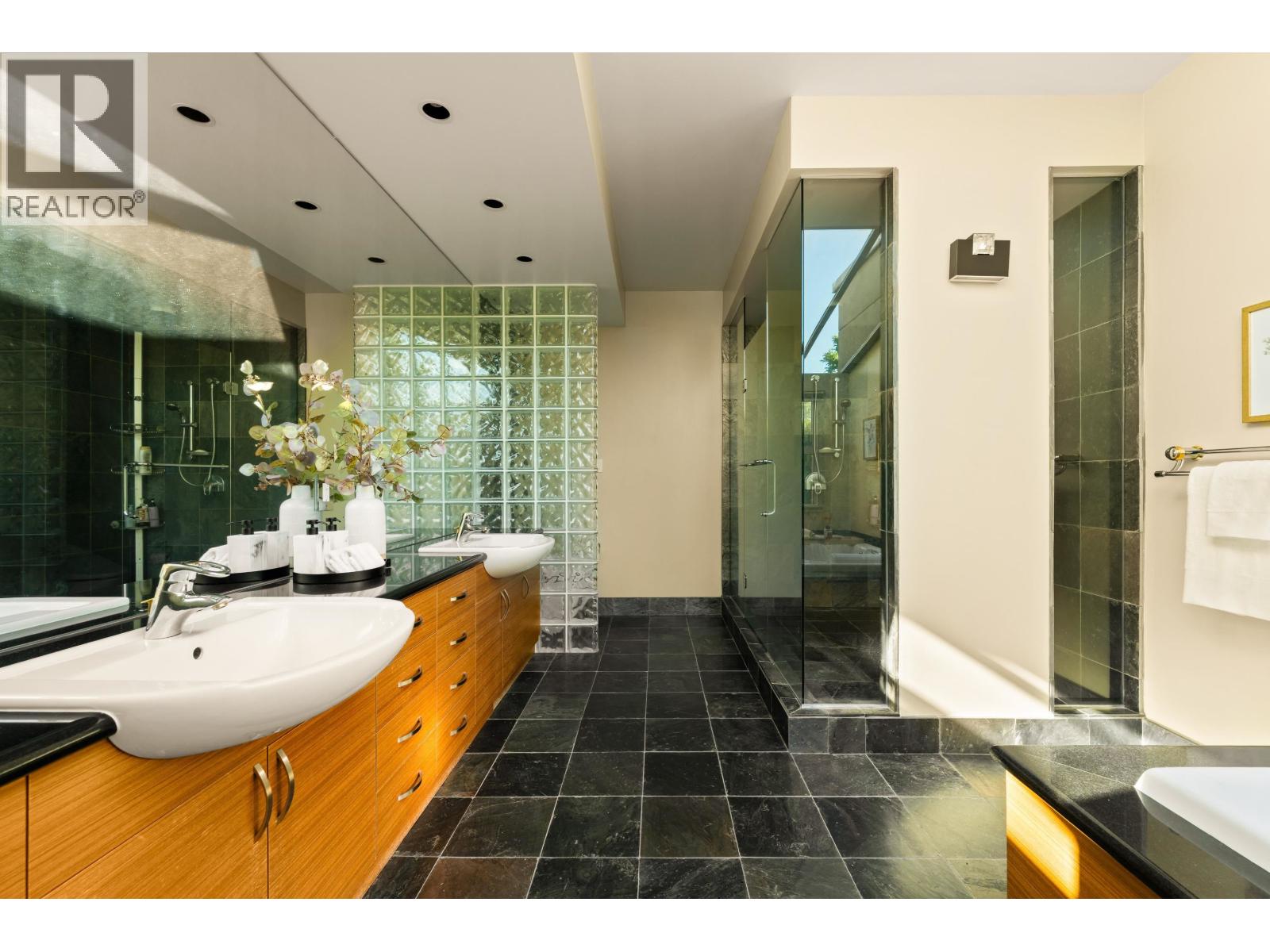 1575 Acadia Road Property Photo 21
