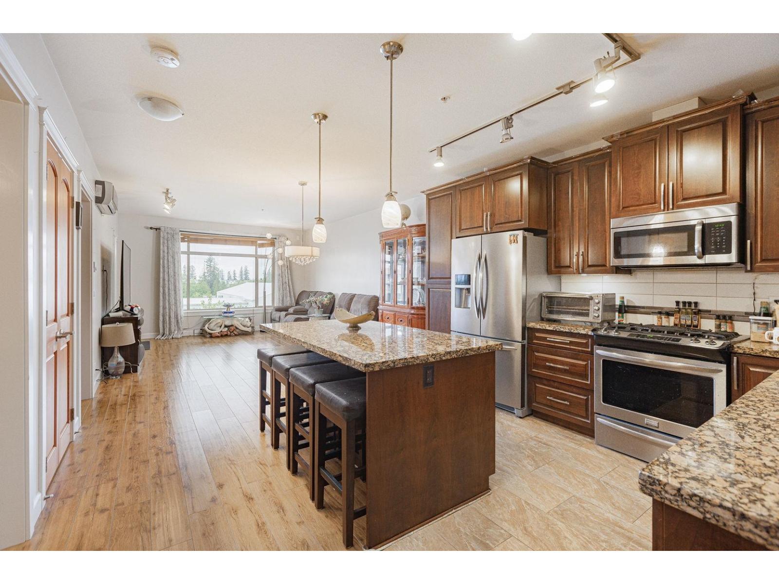 405 8067 207 Street Property Photo 5