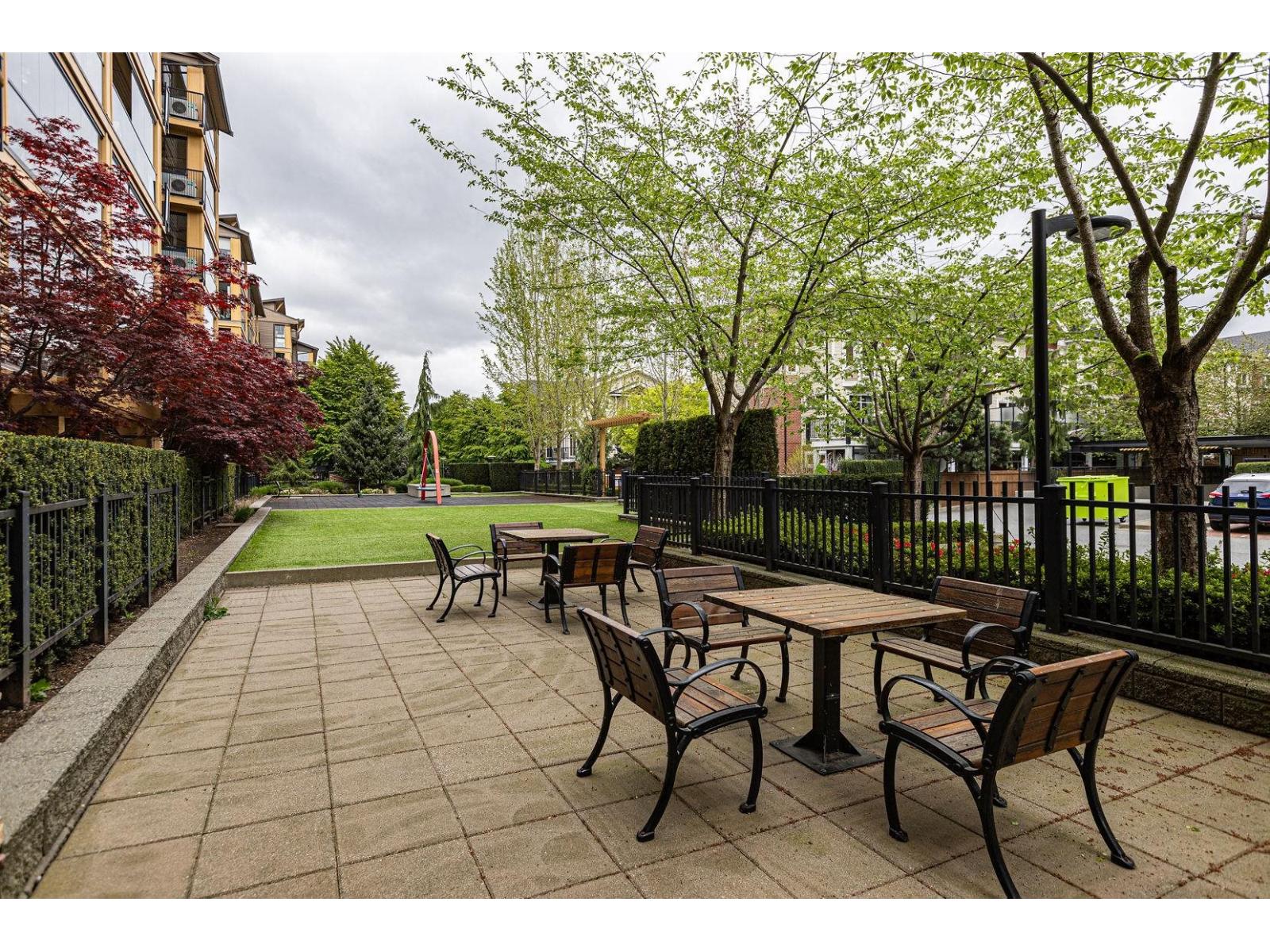 405 8067 207 Street Property Photo 17