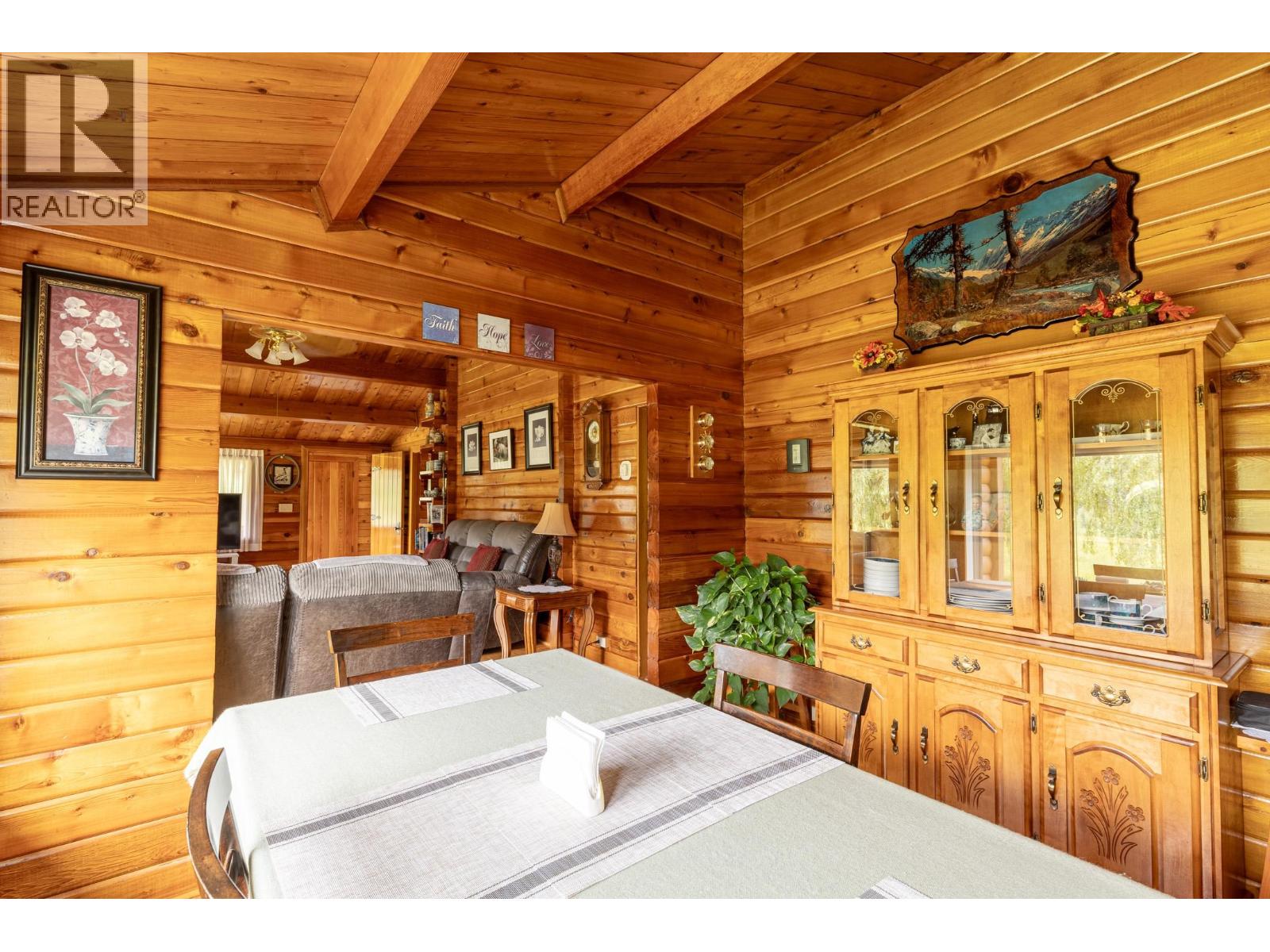 8210 S 5 Highway Property Photo 8
