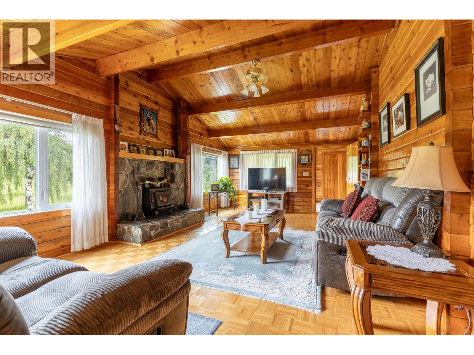 8210 S 5 Highway Property Photo 10