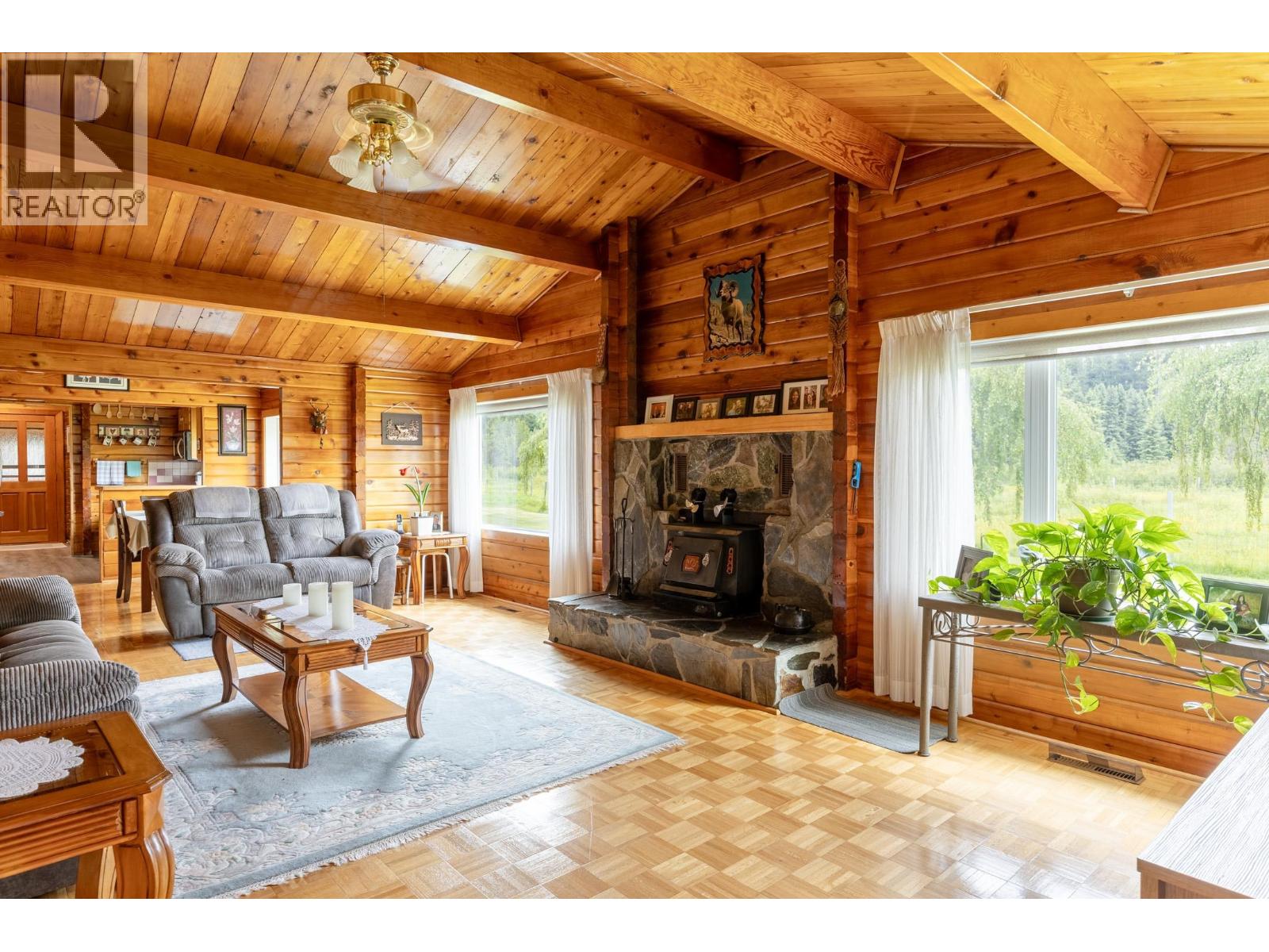 8210 S 5 Highway Property Photo 11