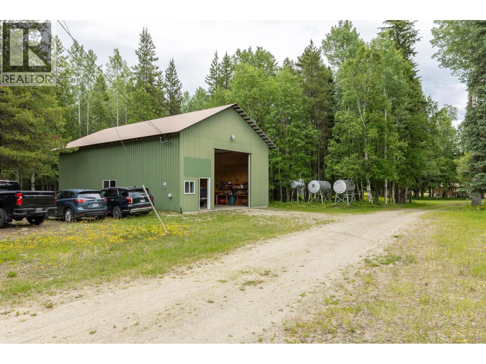 8210 S 5 Highway Property Photo 24