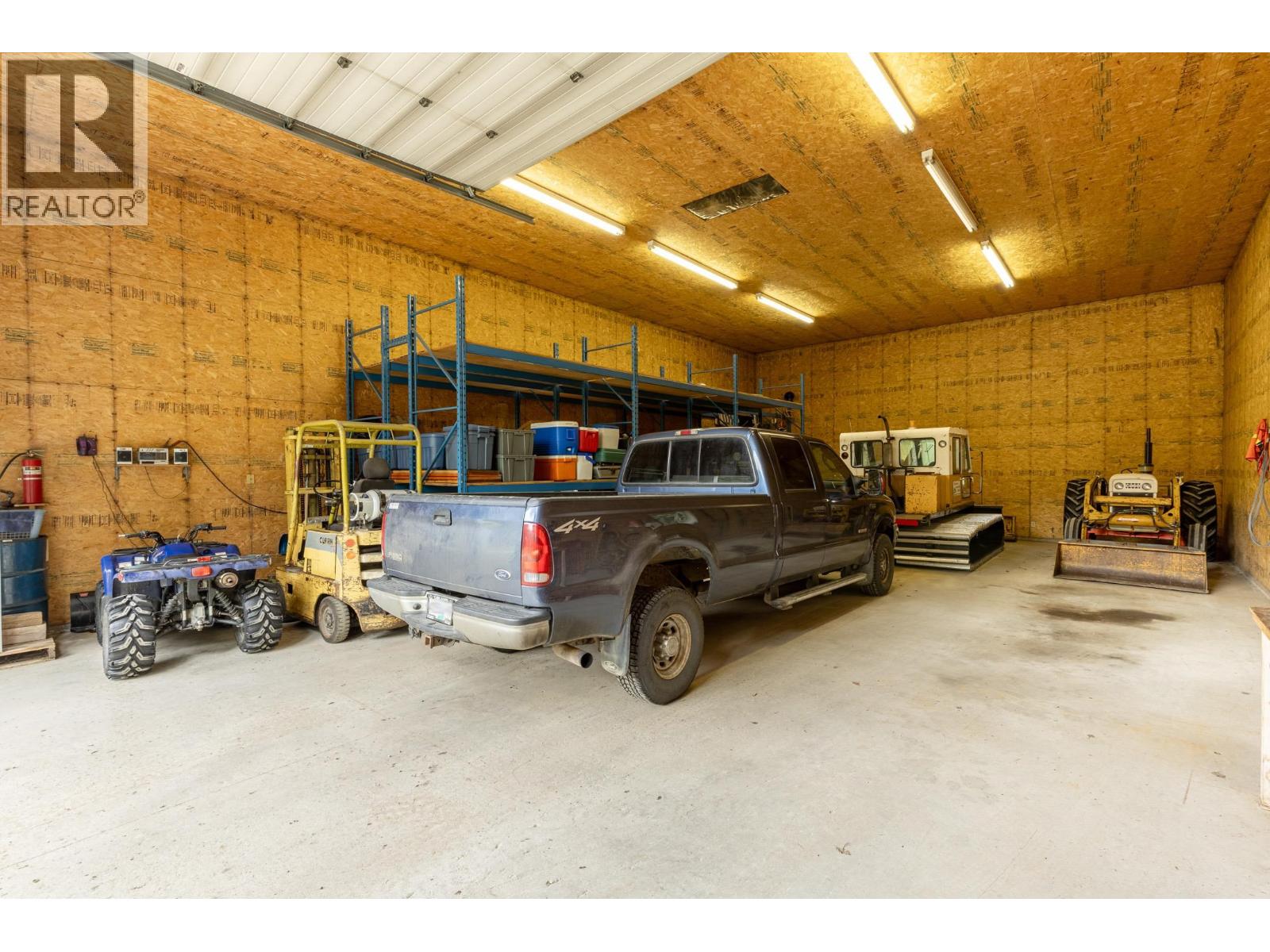 8210 S 5 Highway Property Photo 25