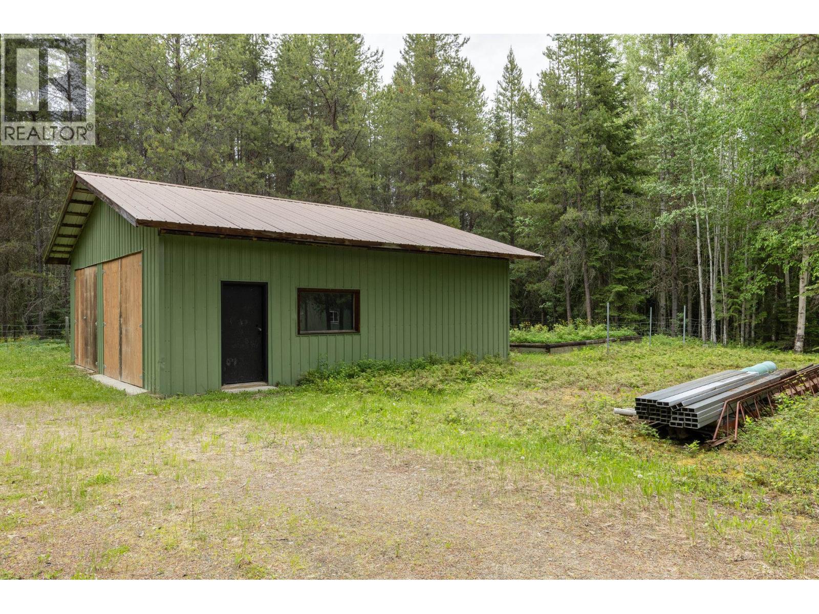 8210 S 5 Highway Property Photo 26