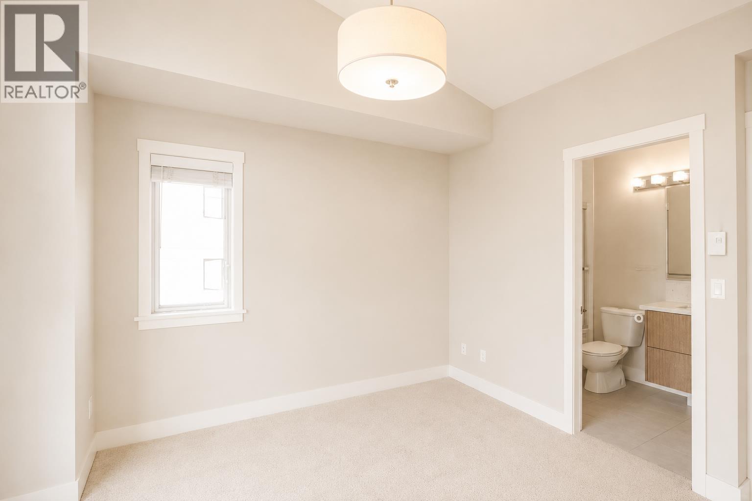 5 6333 Alder Street Property Photo 10