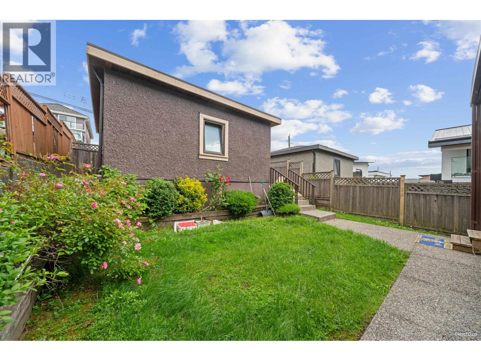 8 Glynde Avenue Property Photo 35