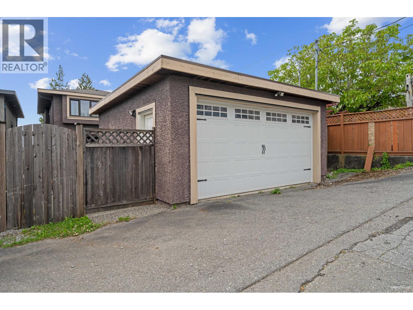 8 Glynde Avenue Property Photo 39