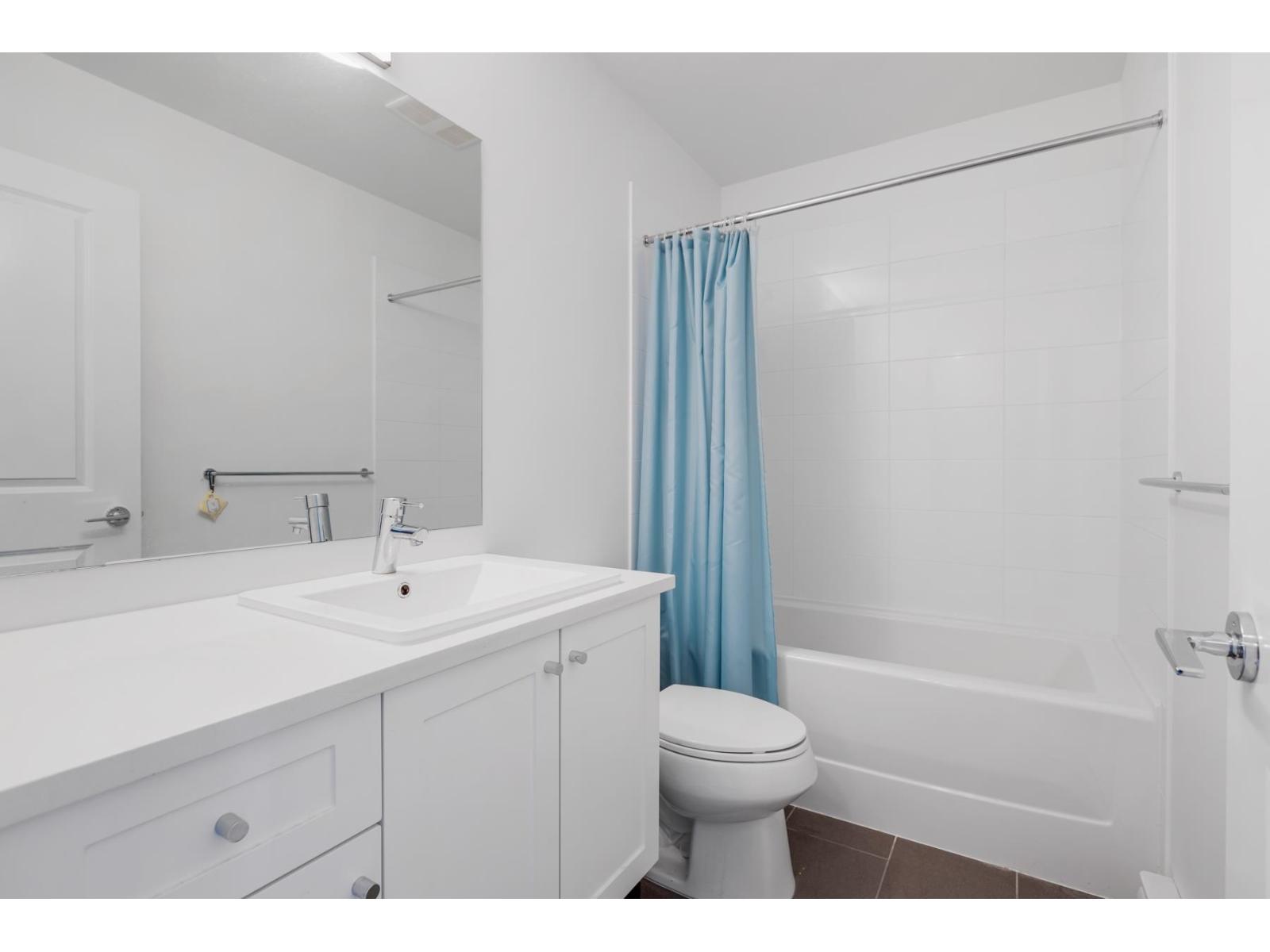 26 16337 15 Avenue Property Photo 19