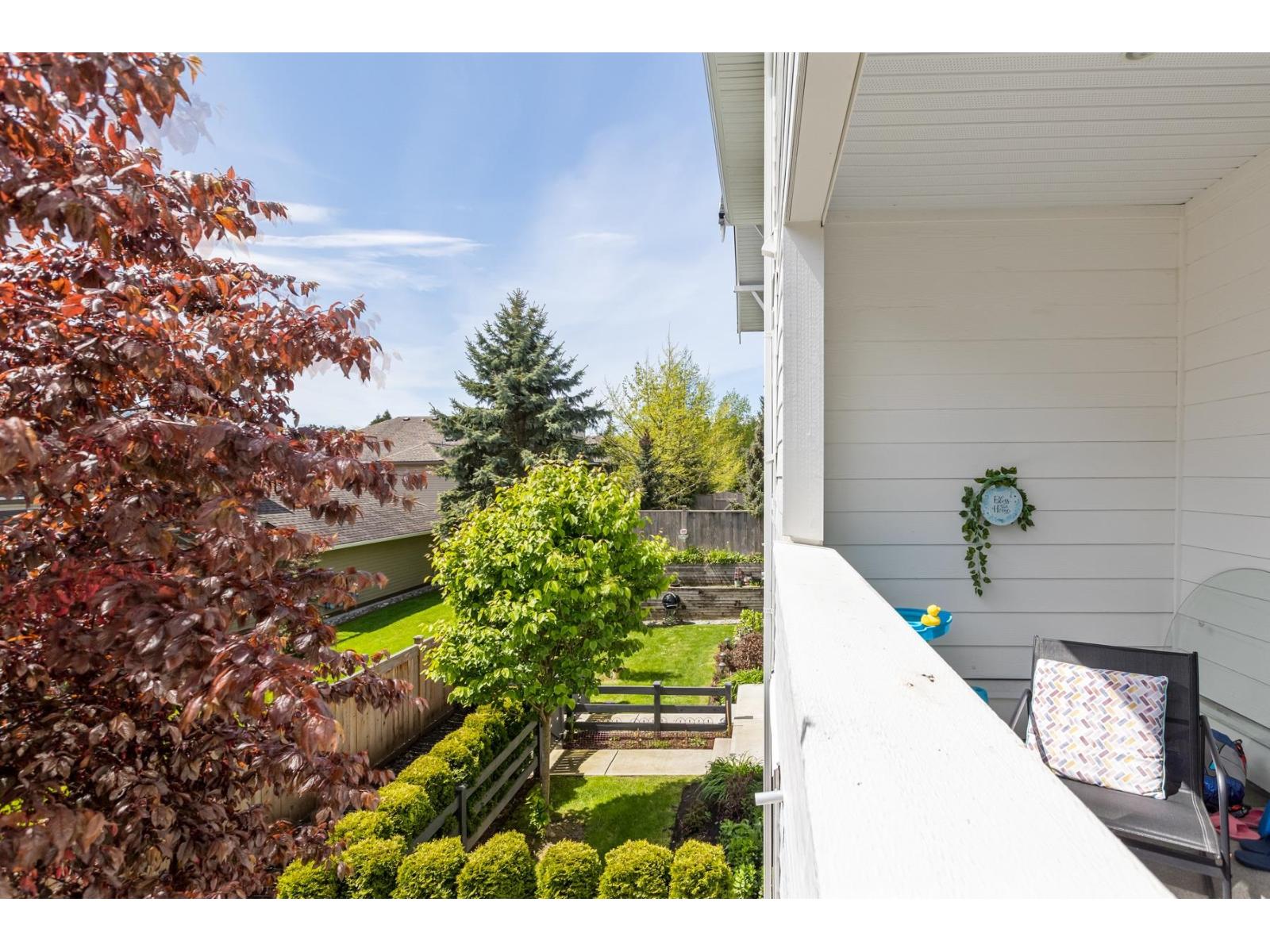26 16337 15 Avenue Property Photo 24