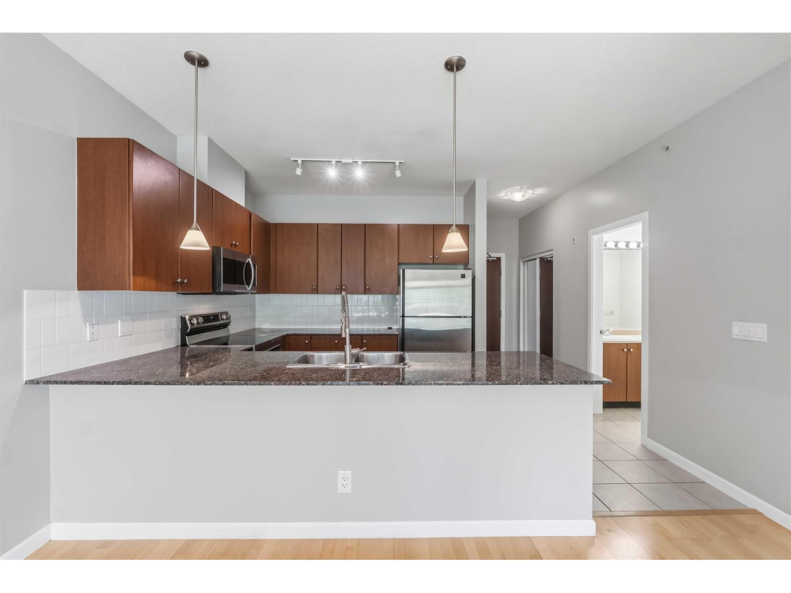 421 15385 101a Avenue Property Photo 11