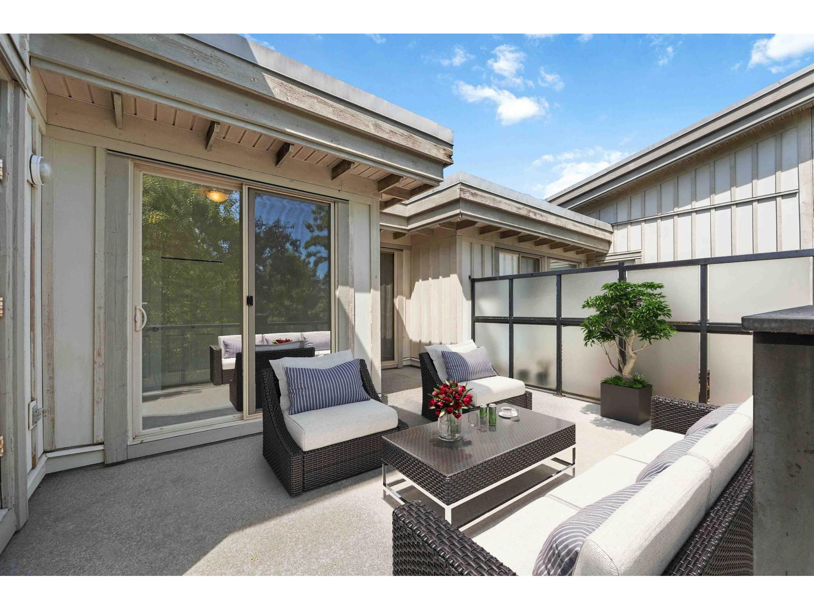 421 15385 101a Avenue Property Photo 18