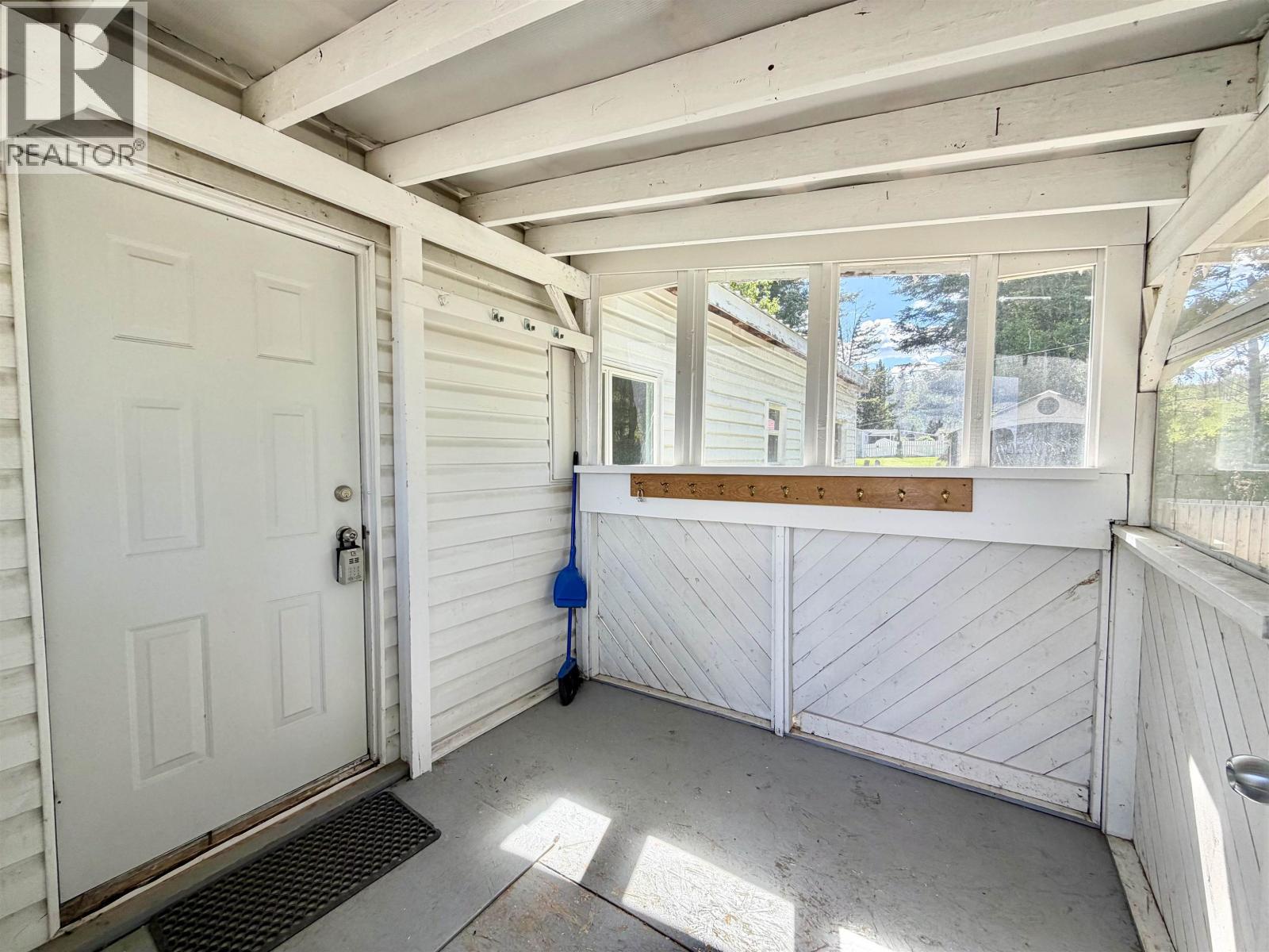 10 5506 Park Drive Property Photo 5